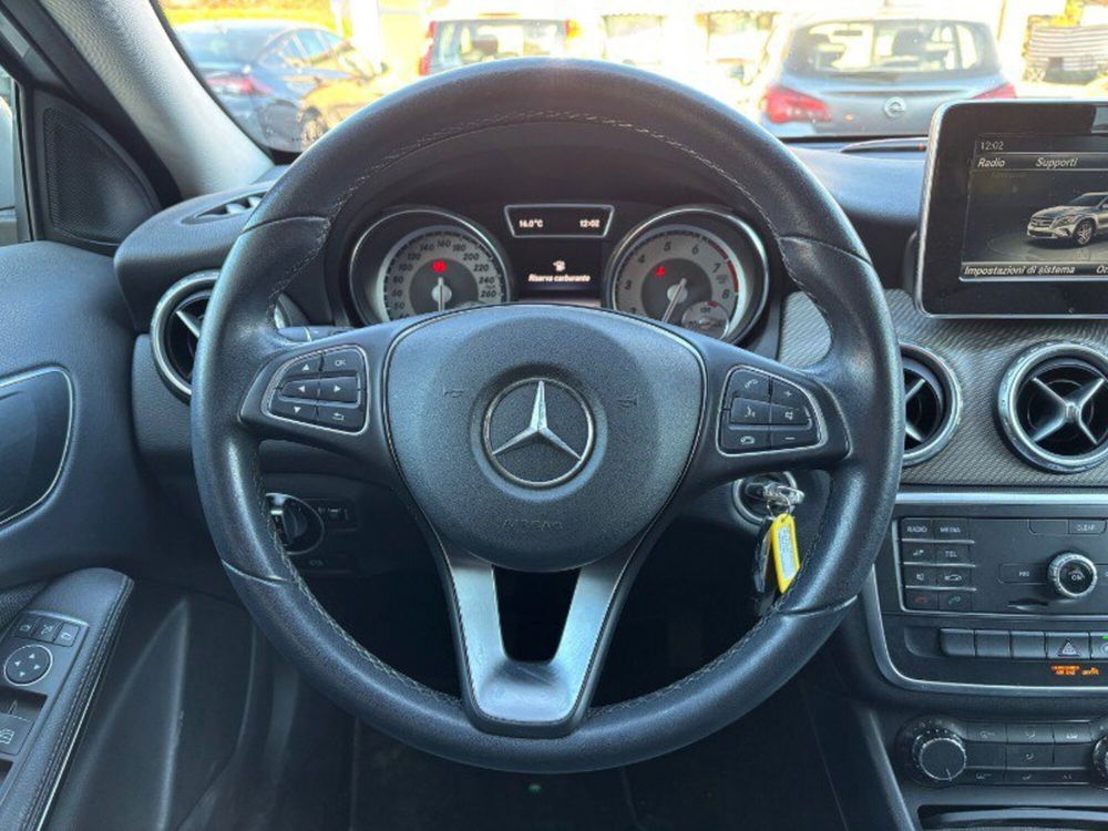 Mercedes-Benz GLA SUV usata a Lecco (15)