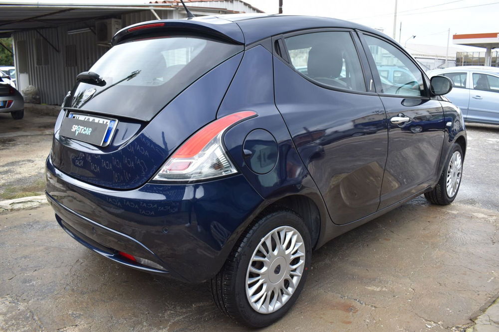 Lancia Ypsilon usata a Catania (4)