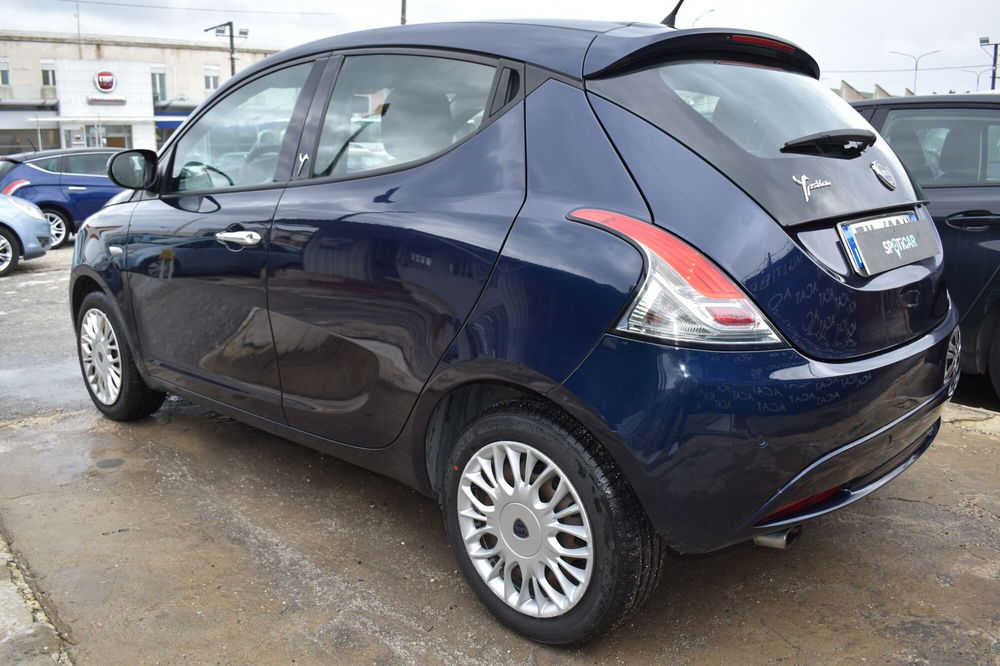 Lancia Ypsilon usata a Catania (5)