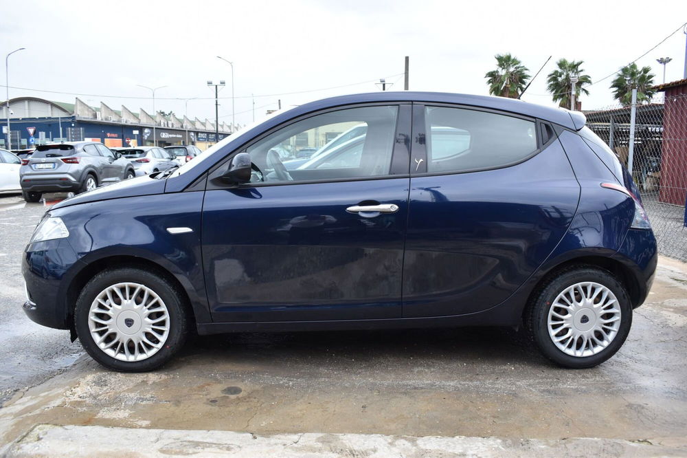 Lancia Ypsilon usata a Catania (6)