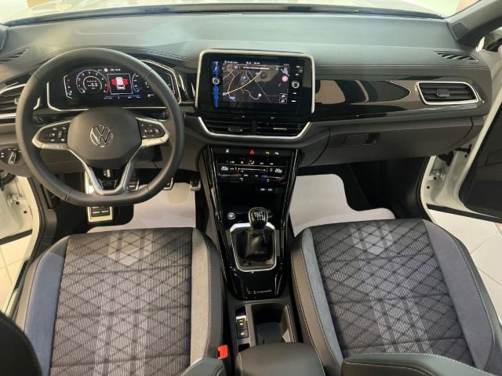 Volkswagen T-Roc nuova a Cuneo (10)