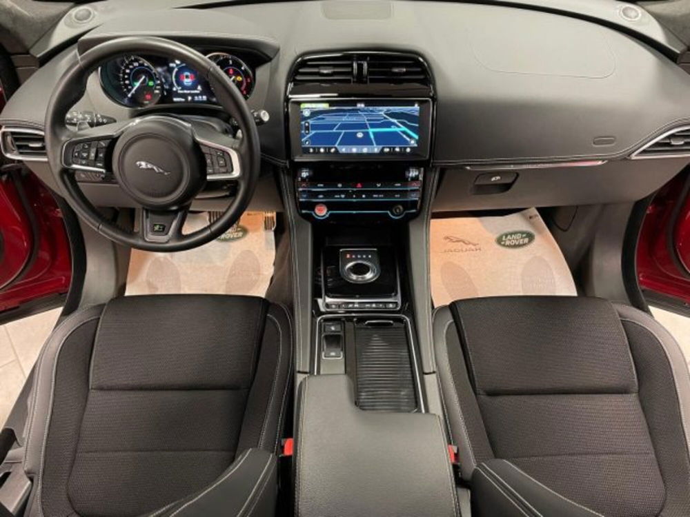 Jaguar F-Pace usata a Cuneo (9)