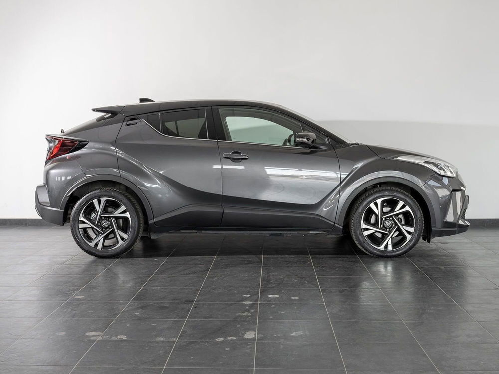 Toyota Toyota C-HR usata a Foggia (15)