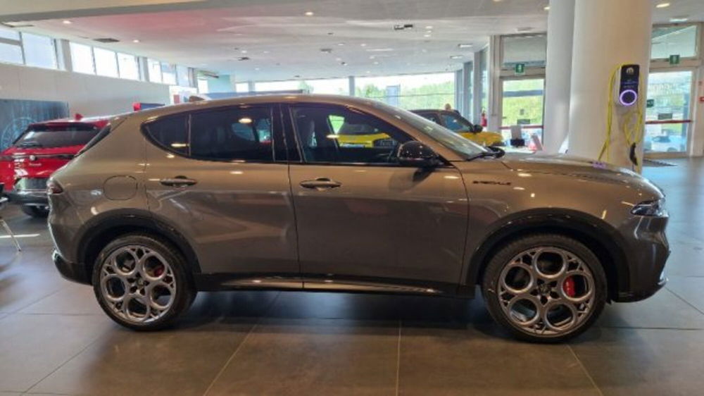 Alfa Romeo Tonale nuova a Modena (3)