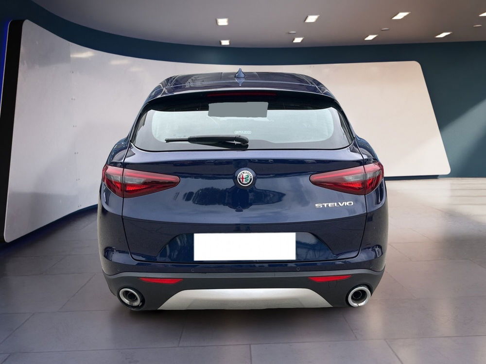 Alfa Romeo Stelvio usata a Torino (6)