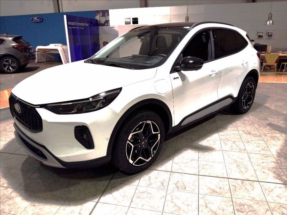 Ford Kuga nuova a Milano (2)