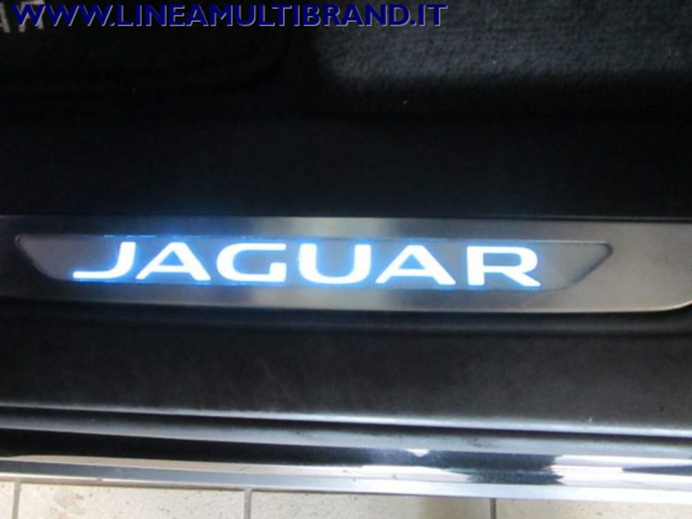 Jaguar F-Pace usata a Piacenza (7)