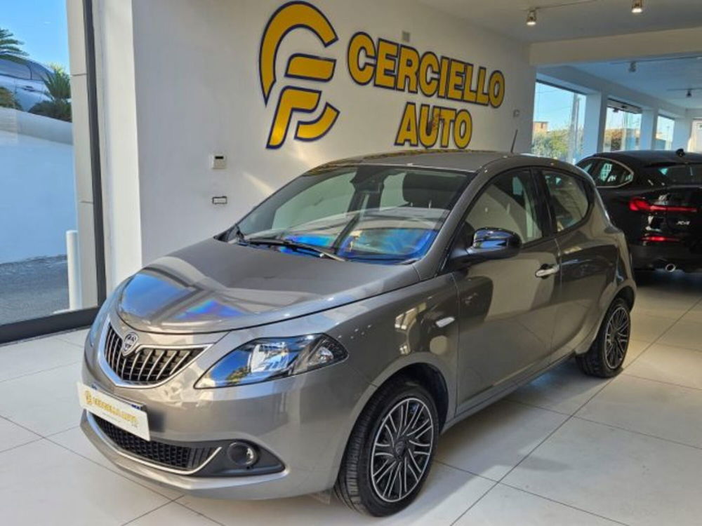 Lancia Ypsilon usata a Napoli (2)