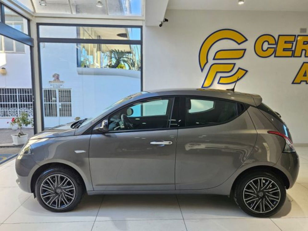 Lancia Ypsilon usata a Napoli (3)