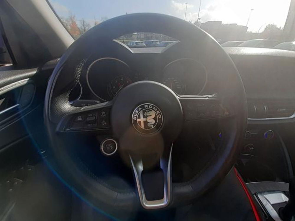 Alfa Romeo Stelvio usata a Firenze (17)