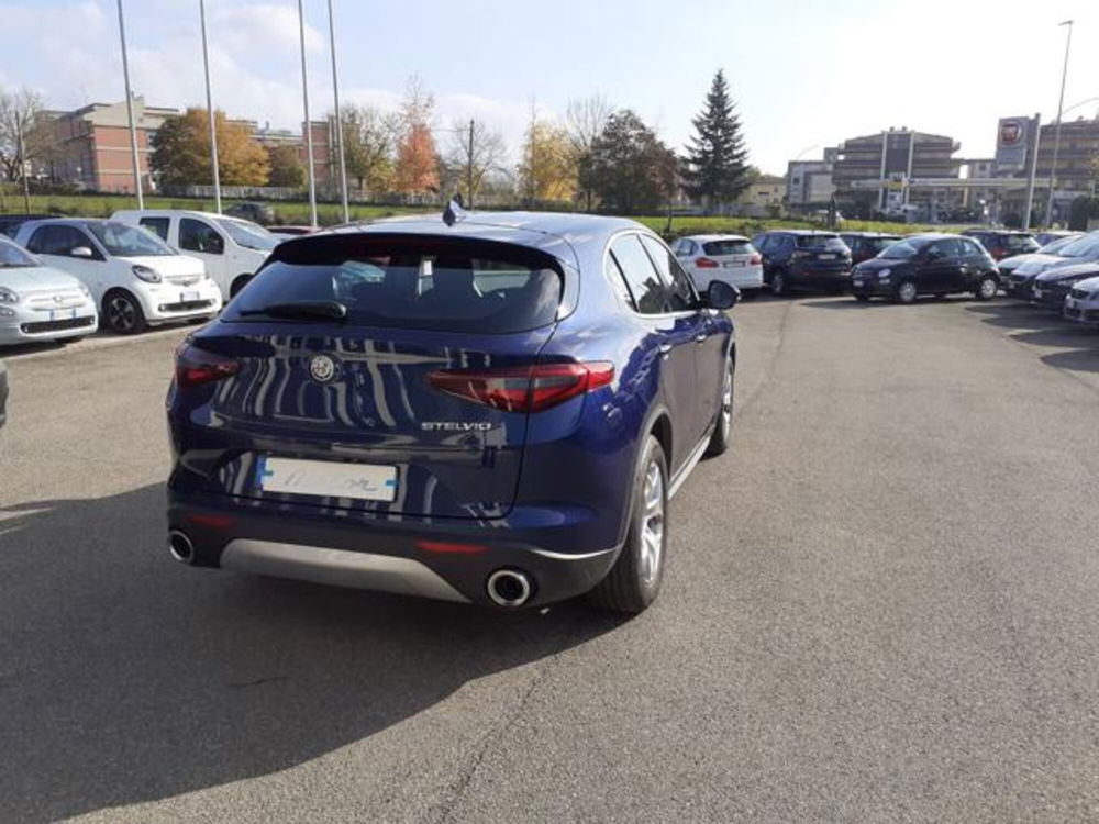 Alfa Romeo Stelvio usata a Firenze (8)