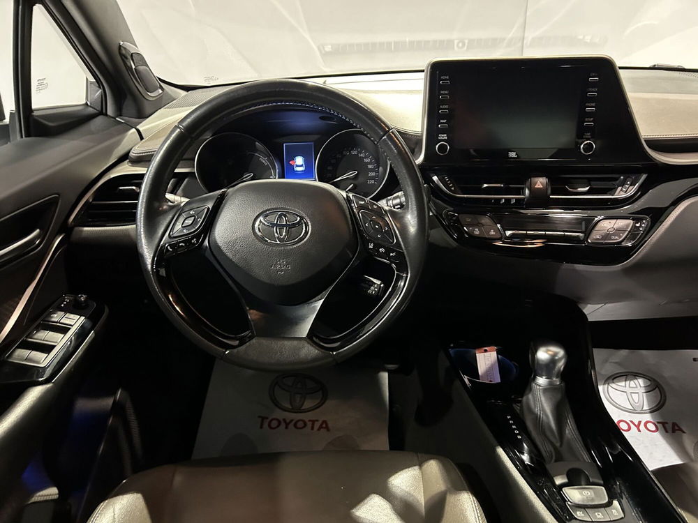 Toyota Toyota C-HR usata a Milano (10)