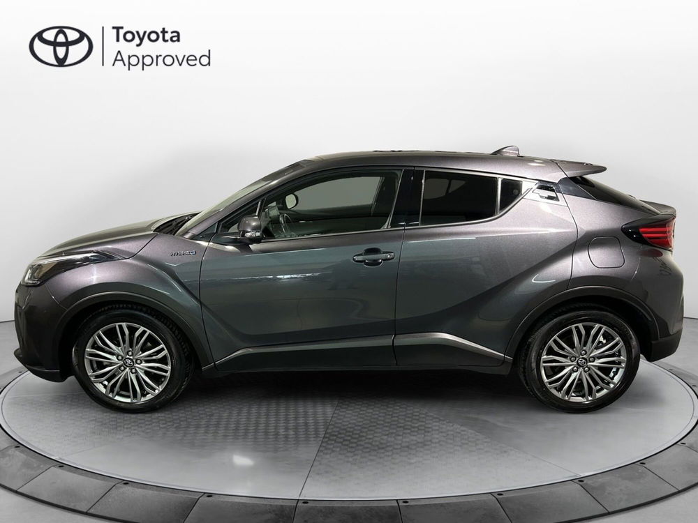 Toyota Toyota C-HR usata a Milano (4)