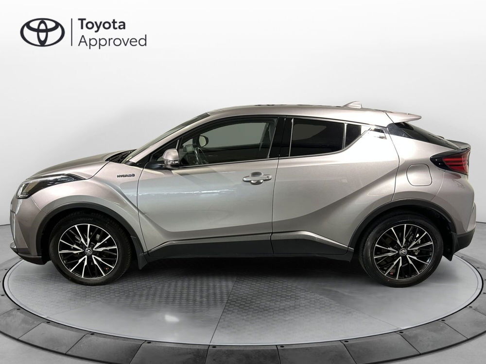 Toyota Toyota C-HR usata a Milano (4)