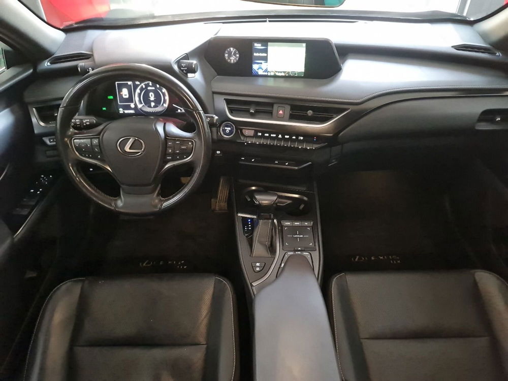 Lexus UX usata a Bologna (10)