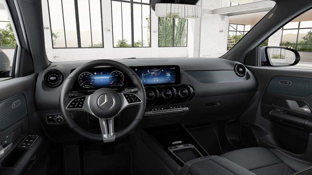 Mercedes-Benz GLA SUV nuova a Milano (6)