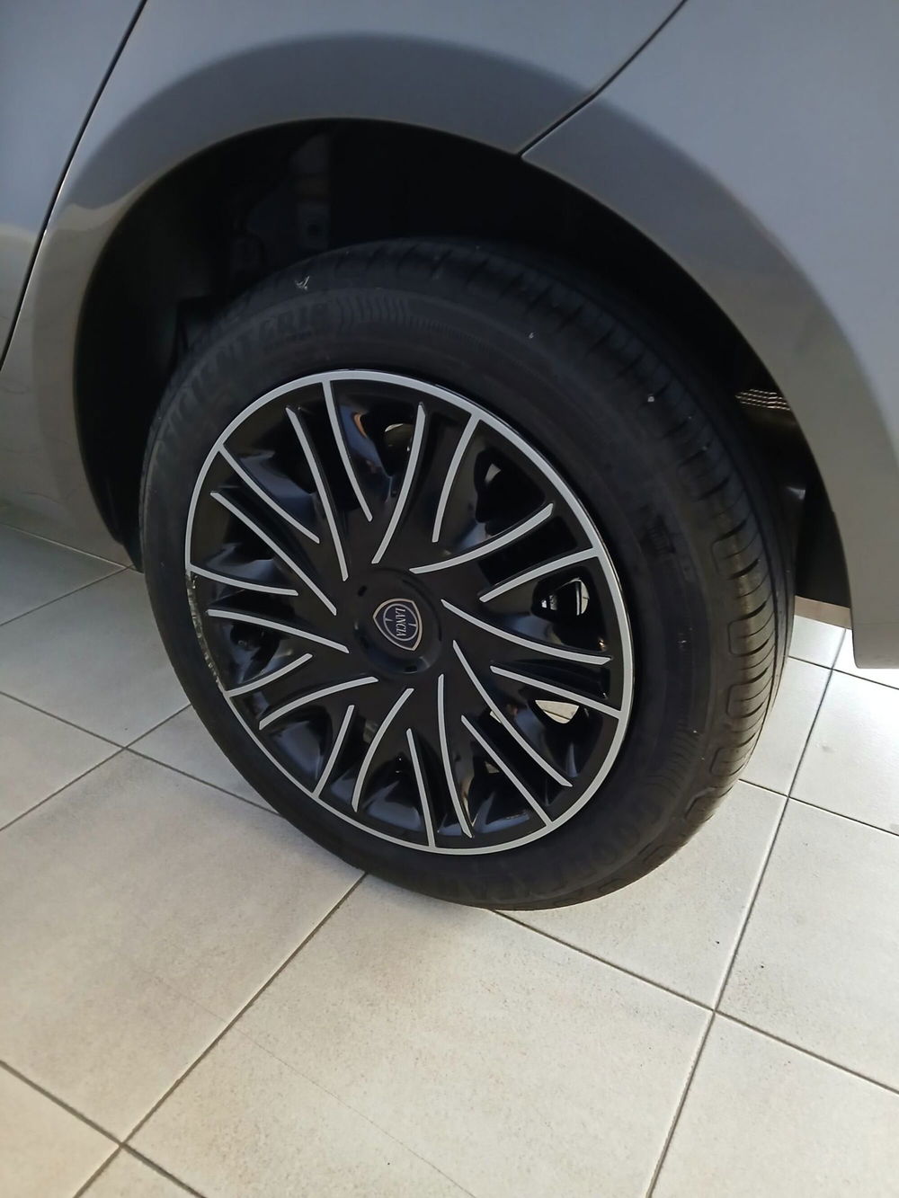 Lancia Ypsilon usata a Ferrara (12)