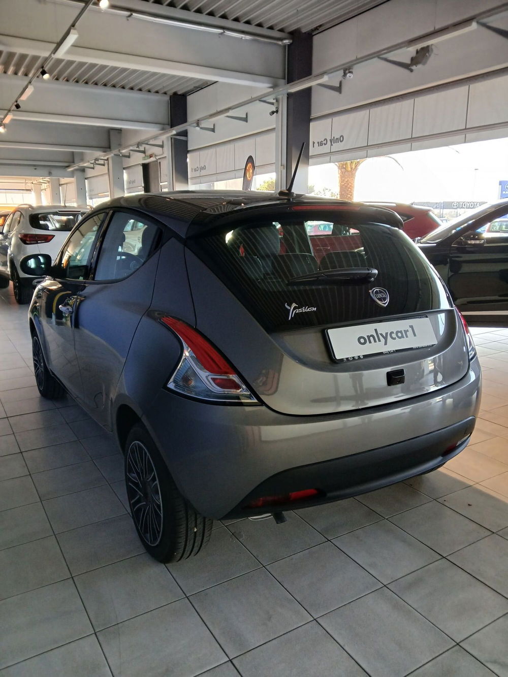 Lancia Ypsilon usata a Ferrara (3)