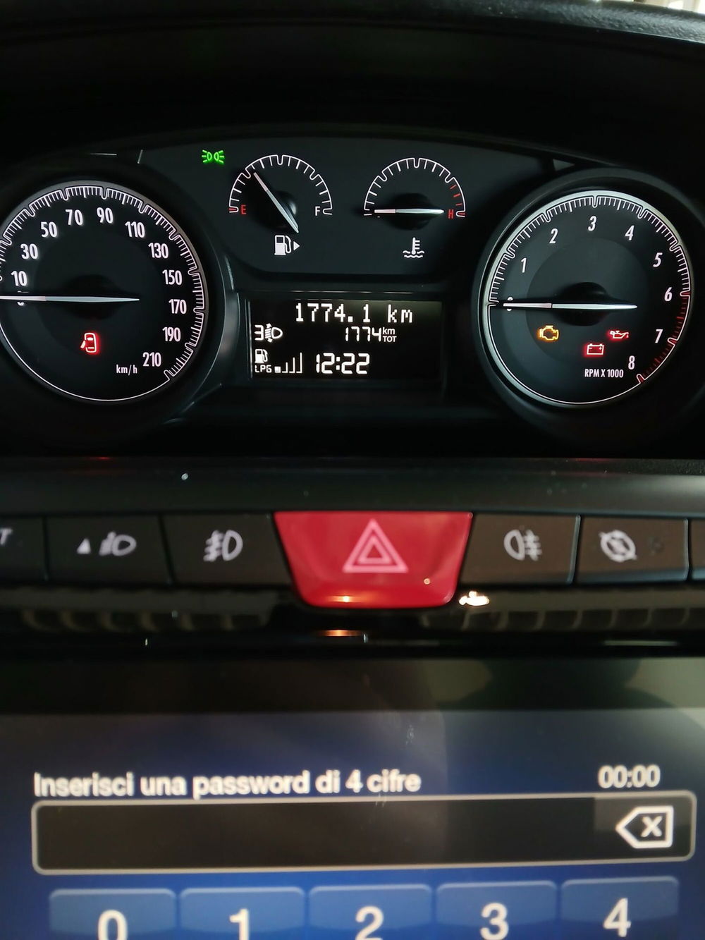 Lancia Ypsilon usata a Ferrara (7)