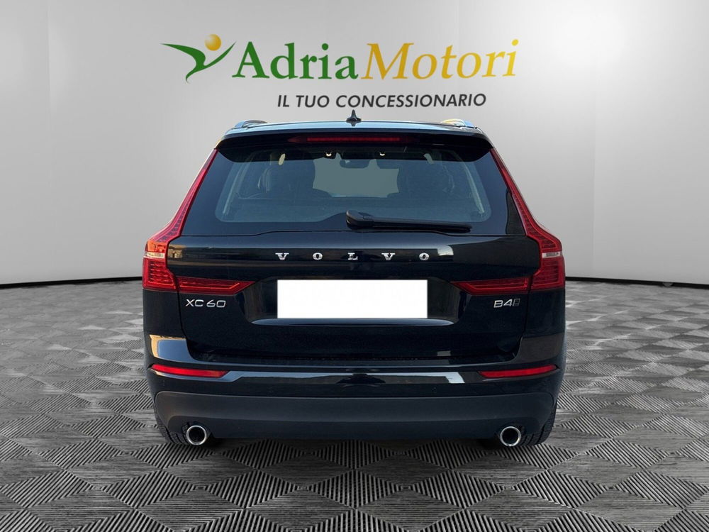 Volvo XC60 usata a Pordenone (4)