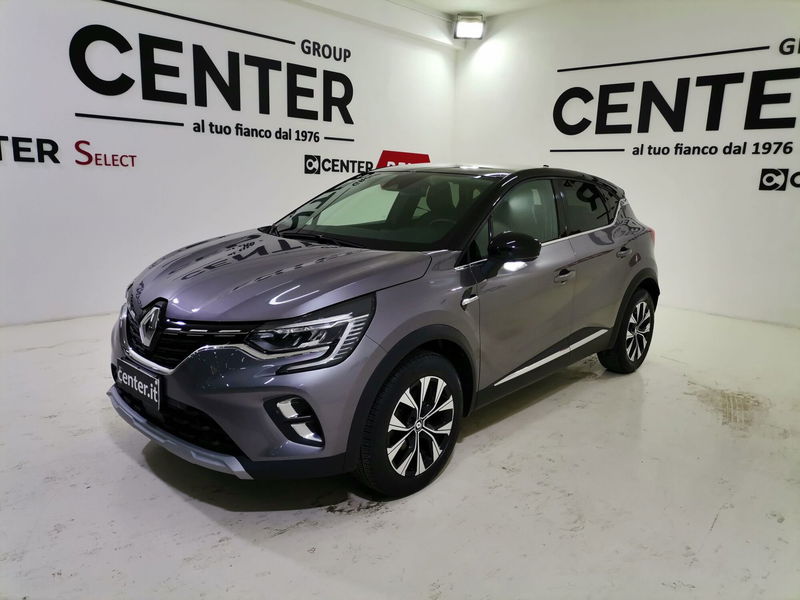 Renault Captur TCe 90 CV Techno del 2023 usata a Salerno