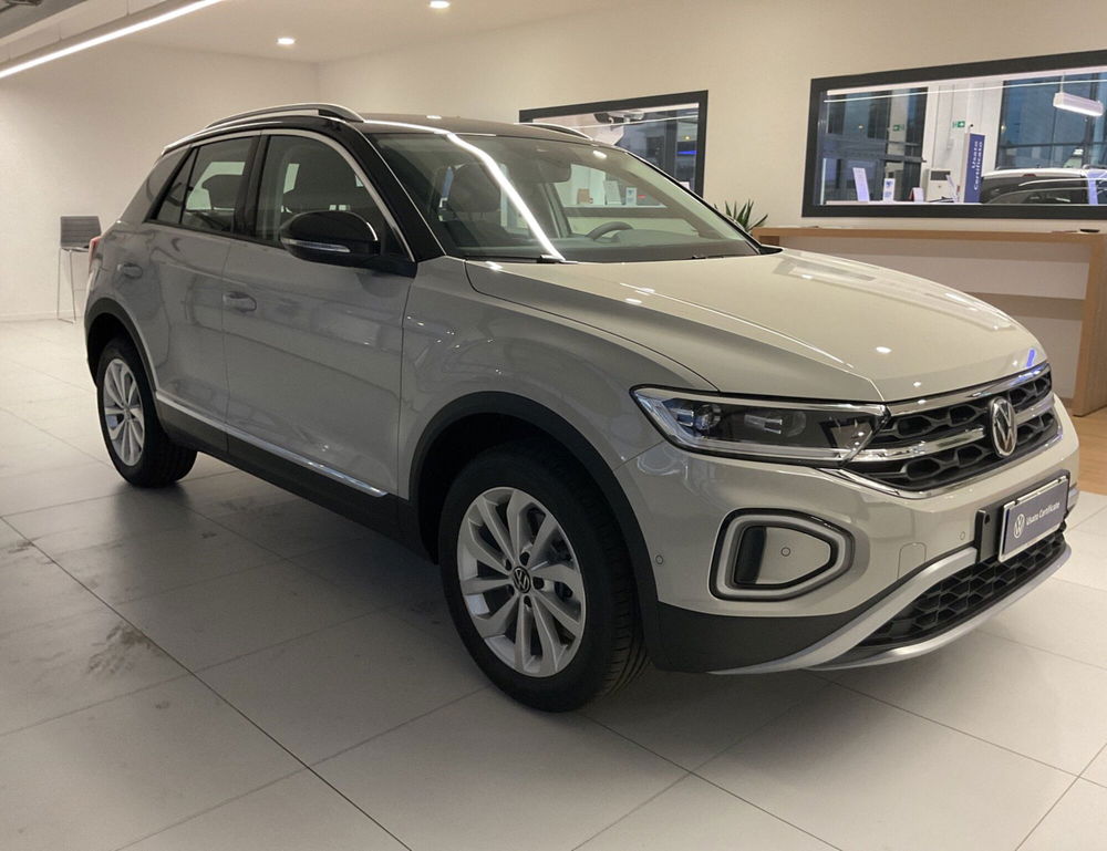 Volkswagen T-Roc nuova a Salerno (4)