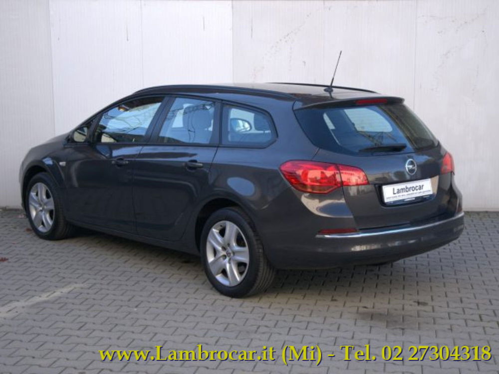 Opel Astra Station Wagon usata a Milano (12)