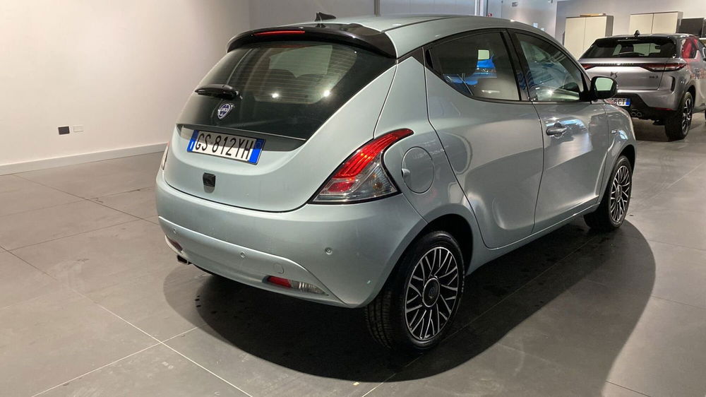 Lancia Ypsilon usata a Bergamo (4)