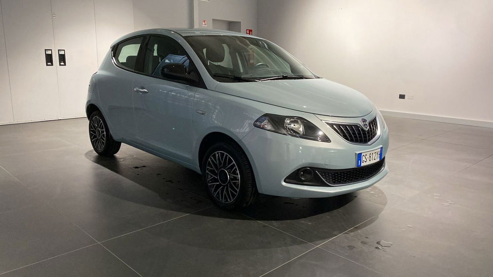 Lancia Ypsilon usata a Bergamo (5)