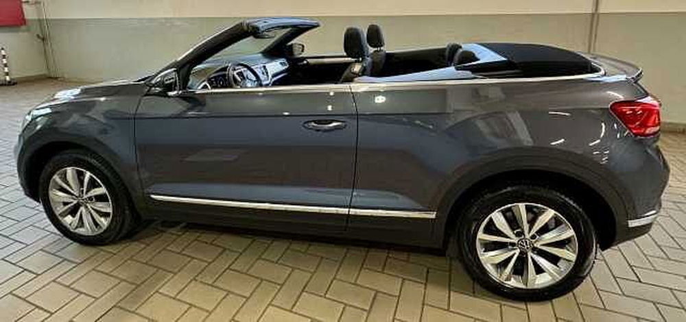 Volkswagen T-Roc Cabrio usata a Torino (7)