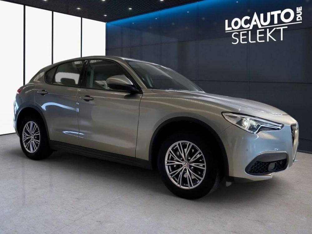 Alfa Romeo Stelvio usata a Torino (3)