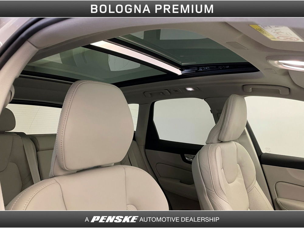 Volvo XC60 nuova a Bologna (15)