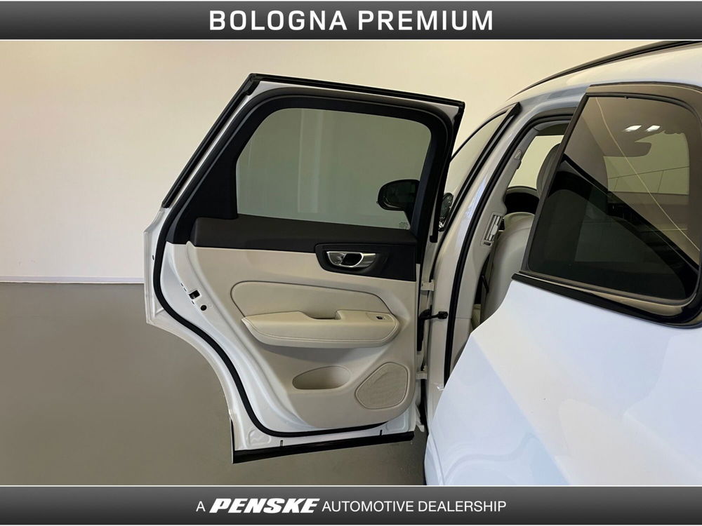 Volvo XC60 nuova a Bologna (16)