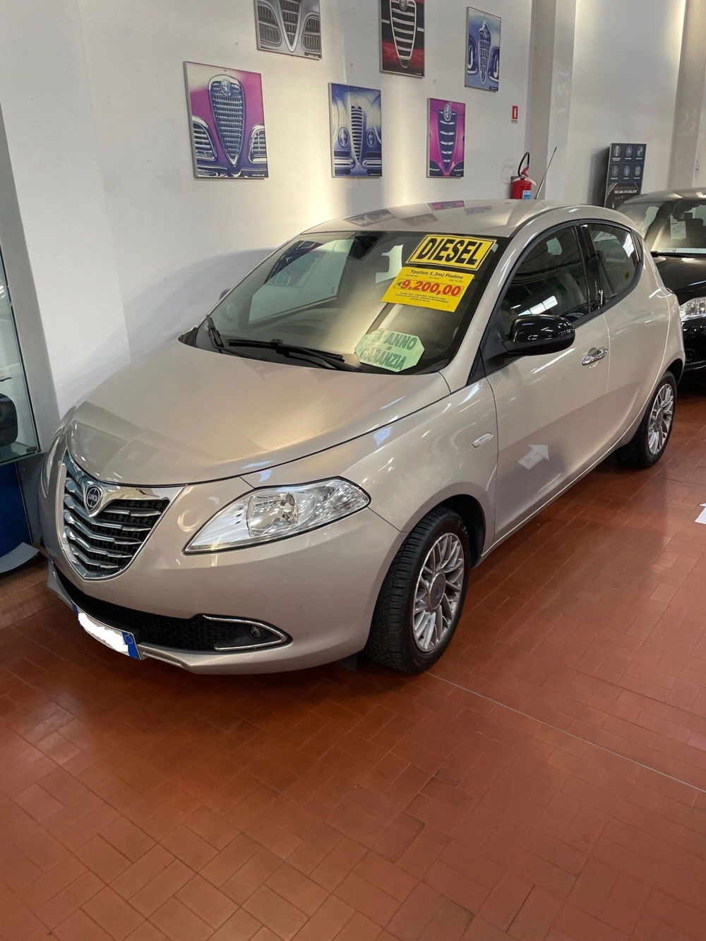 Lancia Ypsilon usata a Lucca