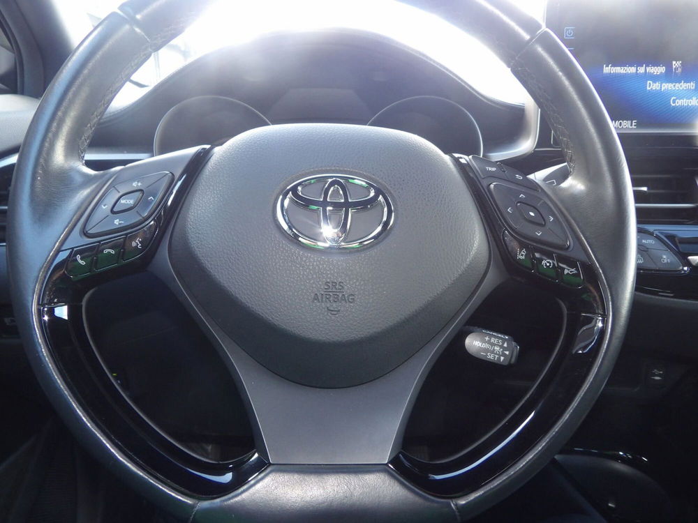 Toyota Toyota C-HR usata a Catania (14)