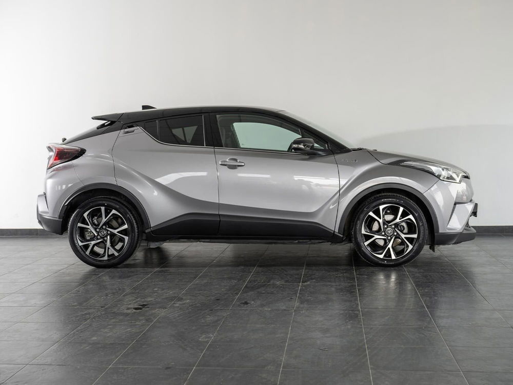 Toyota Toyota C-HR usata a Foggia (15)