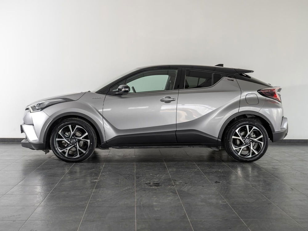 Toyota Toyota C-HR usata a Foggia (4)