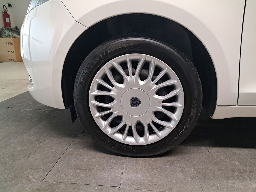 Lancia Ypsilon usata a Arezzo (9)