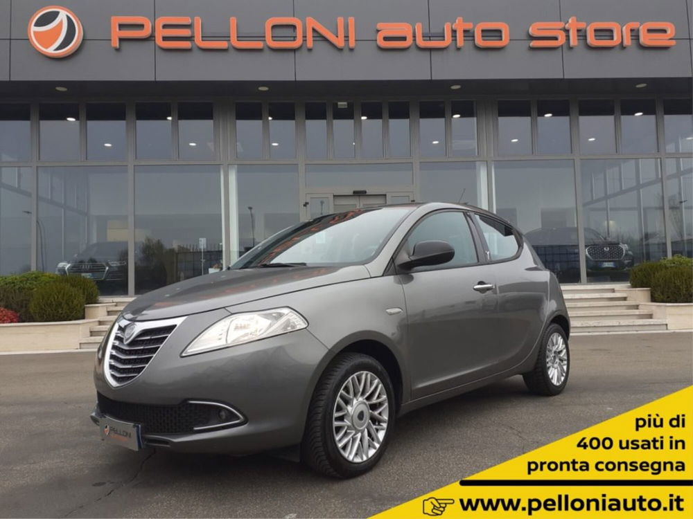 Lancia Ypsilon usata a Modena