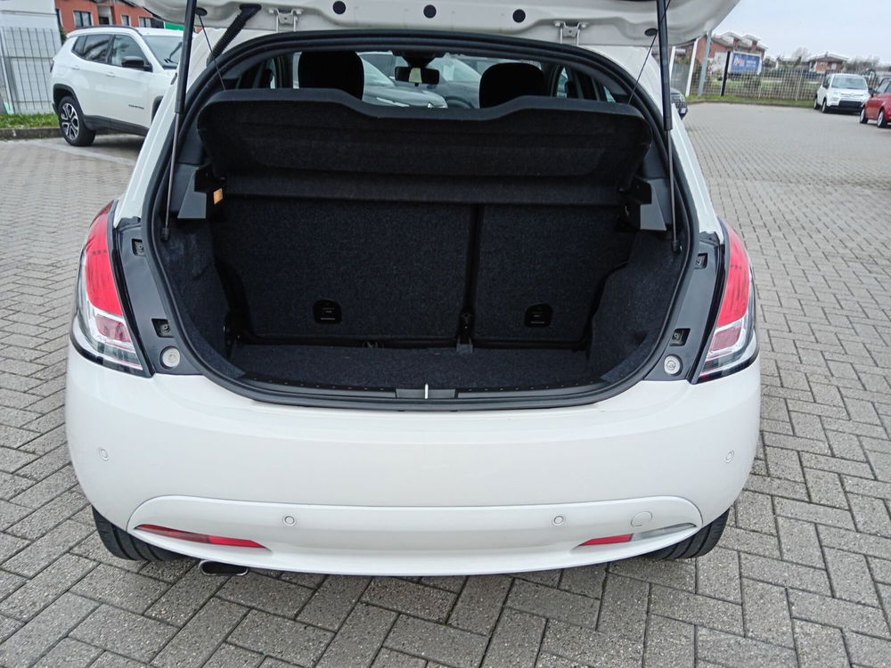 Lancia Ypsilon usata a Alessandria (7)