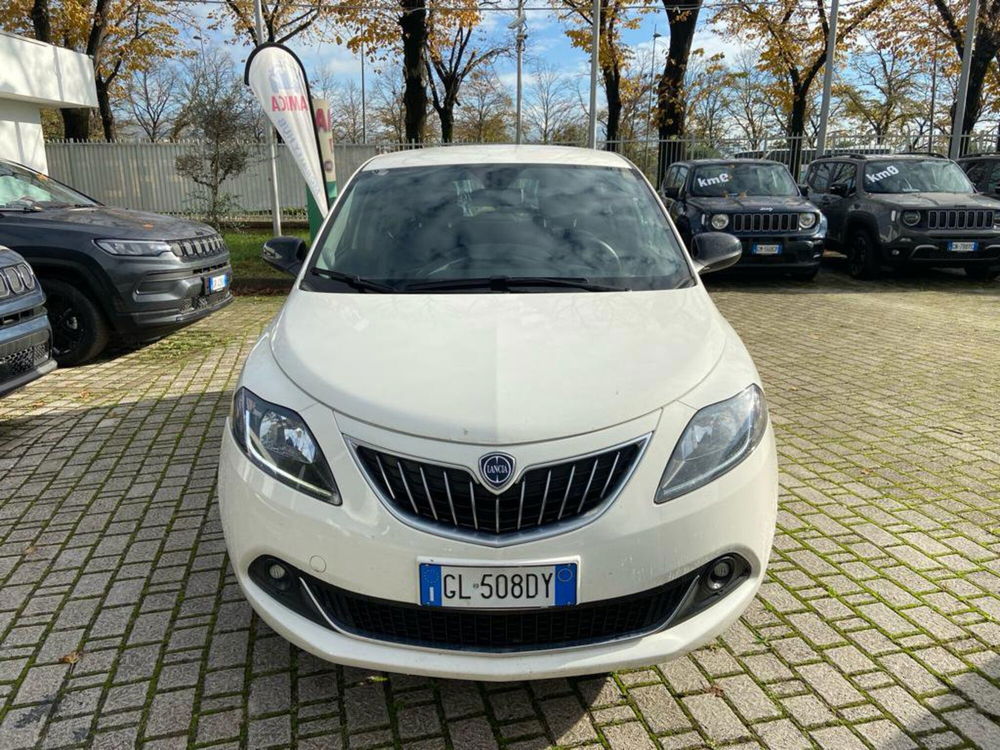 Lancia Ypsilon usata a Caserta (2)