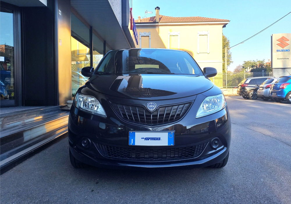 Lancia Ypsilon usata a Milano (2)