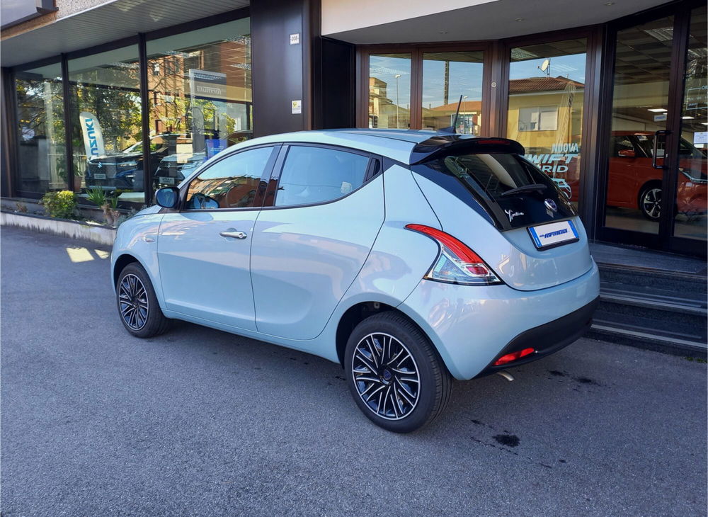 Lancia Ypsilon usata a Milano (4)