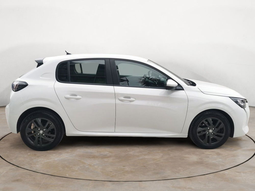 Peugeot 208 usata a Taranto (4)