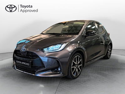 Toyota Yaris 1.5 Hybrid 5 porte Lounge del 2020 usata a Catanzaro