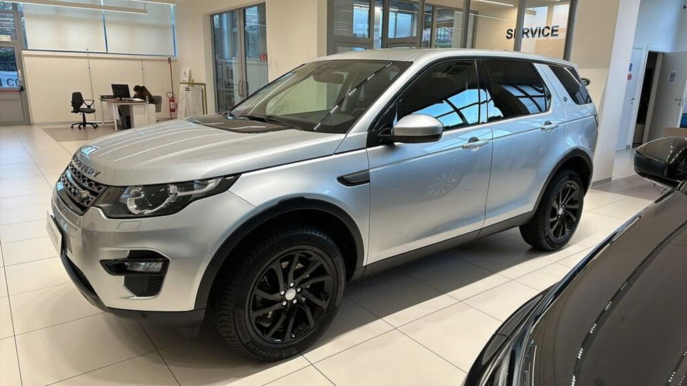 Land Rover Discovery Sport usata a Varese (3)