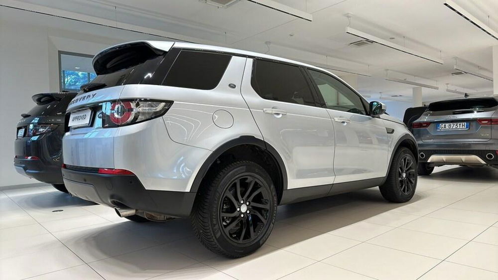 Land Rover Discovery Sport usata a Varese (4)