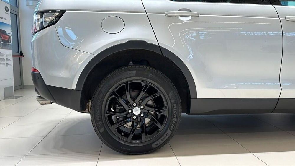 Land Rover Discovery Sport usata a Varese (7)