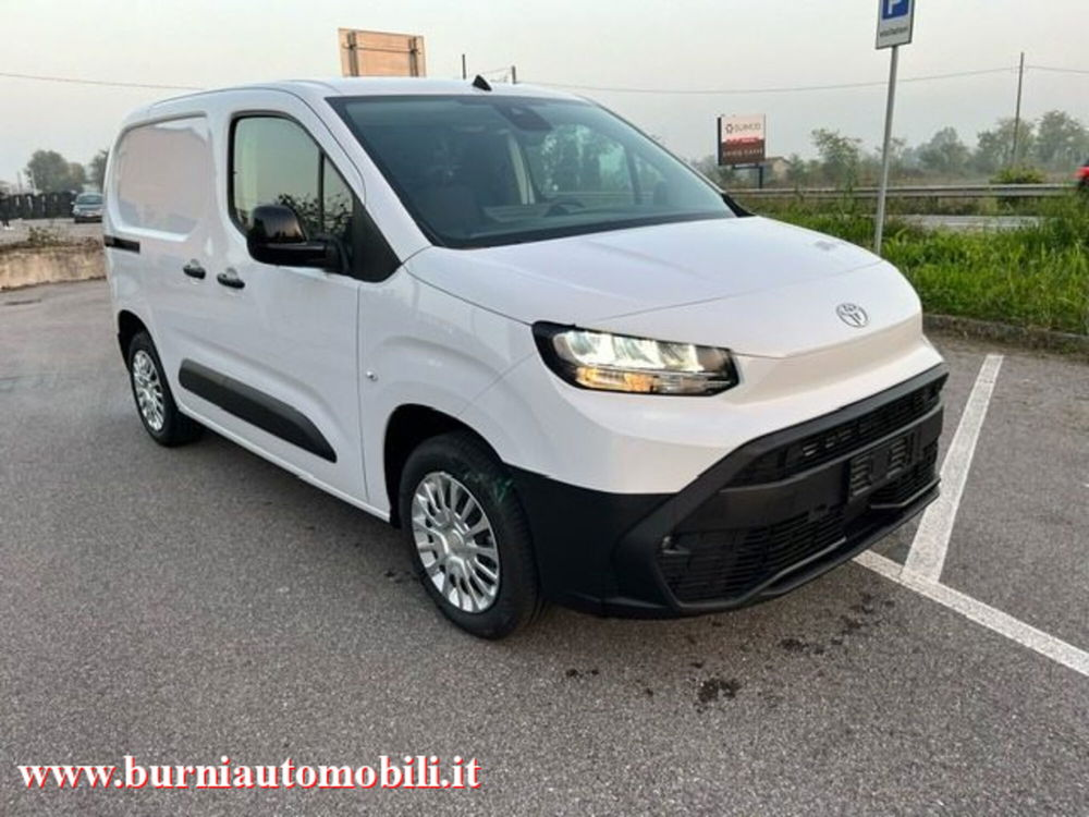 Toyota Proace City nuova a Milano (16)