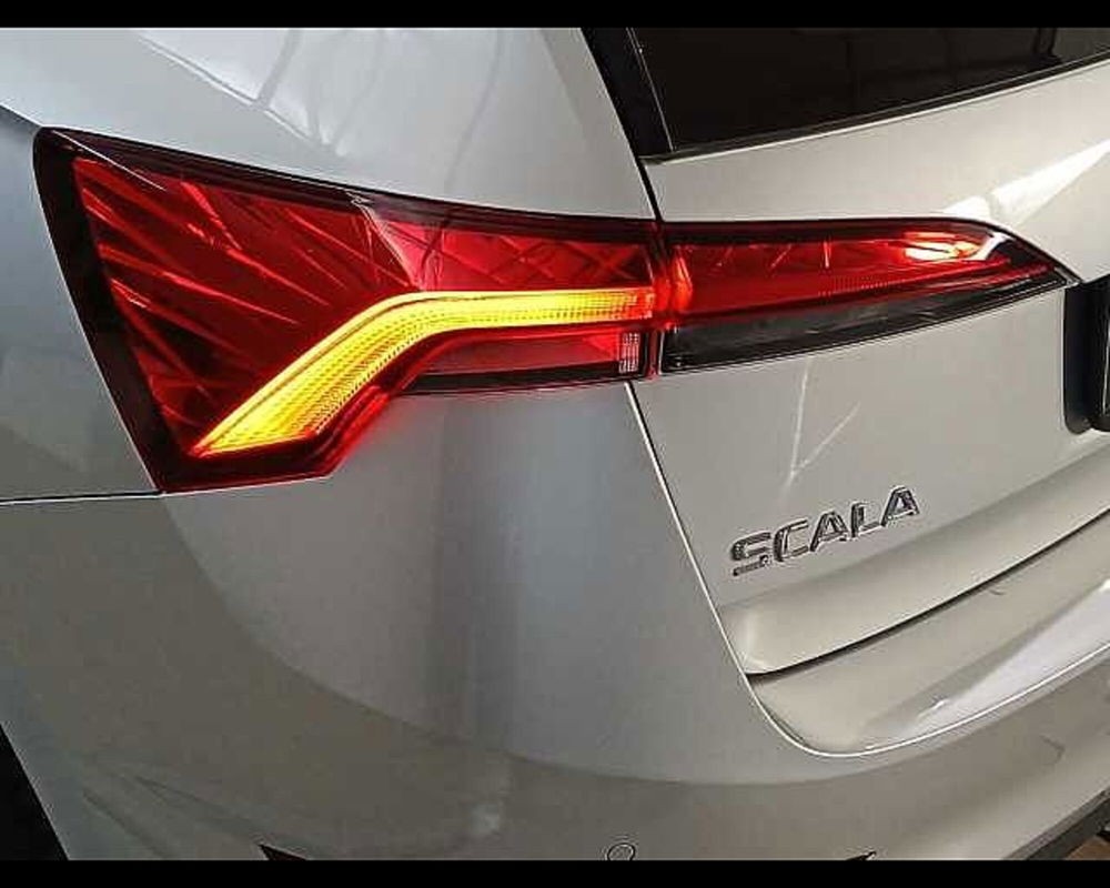 Skoda Scala usata a Roma (12)